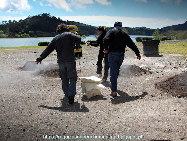 Caldeiras da Lagoa das Furnas Cozido da Lagoa das Furnas