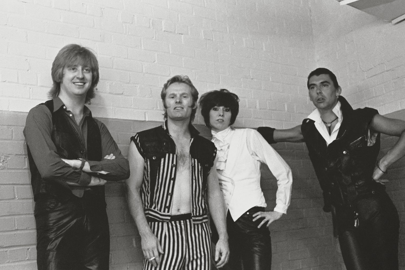 ThessBomb Pretenders Brass In Pocket (Live 1979)