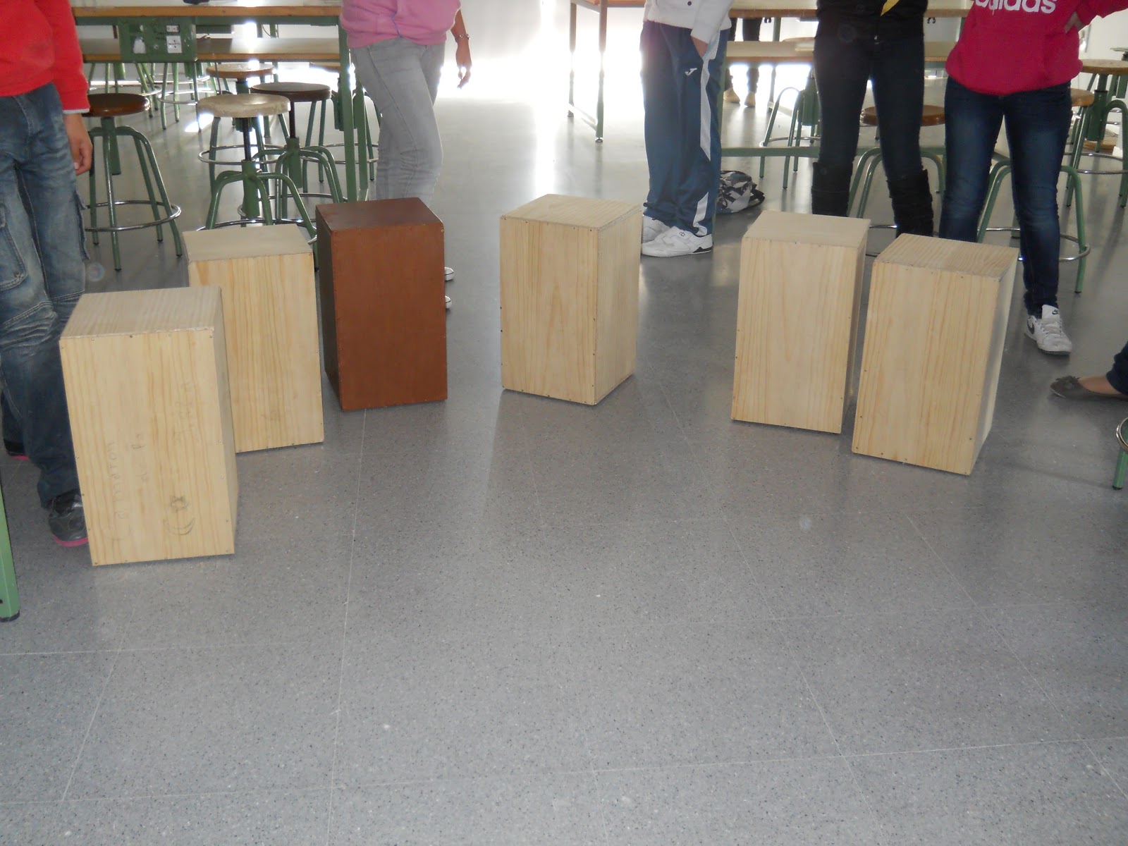Aréjulaproyectos 201112 Cajón flamenco, xilófono y coche de choque