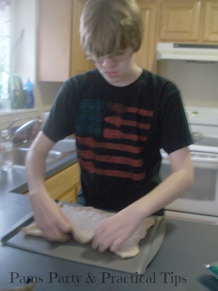 Pams Party & Practical Tips Cooking with Kyle Homemade Pizza