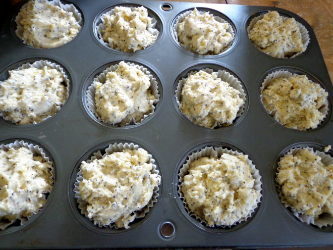 Glazed lemon poppy seed muffins by Laka kuharica: Spoon batter into 12 muffin tin cups