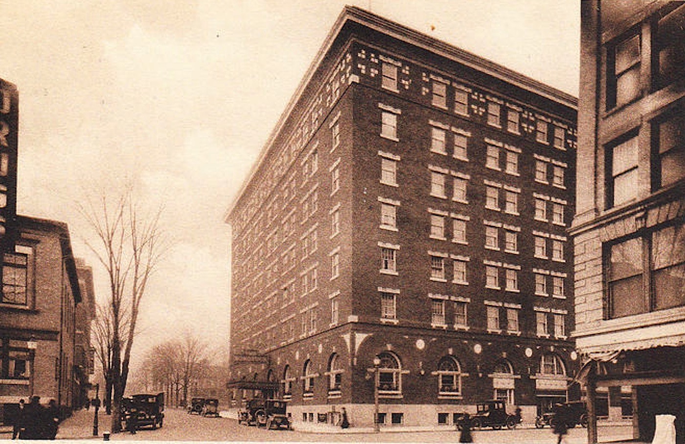 LEONARD J. LOS HOLYOKE HISTORY Holyoke Pictures Of The Past