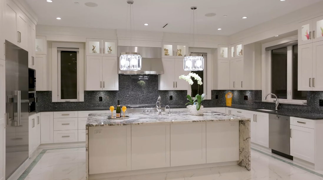 Tour 5358 Kensington Crescent, West Vancouver vs. 73 Interior Design Photos