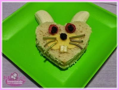 sanduíche de coelho em formato de coração