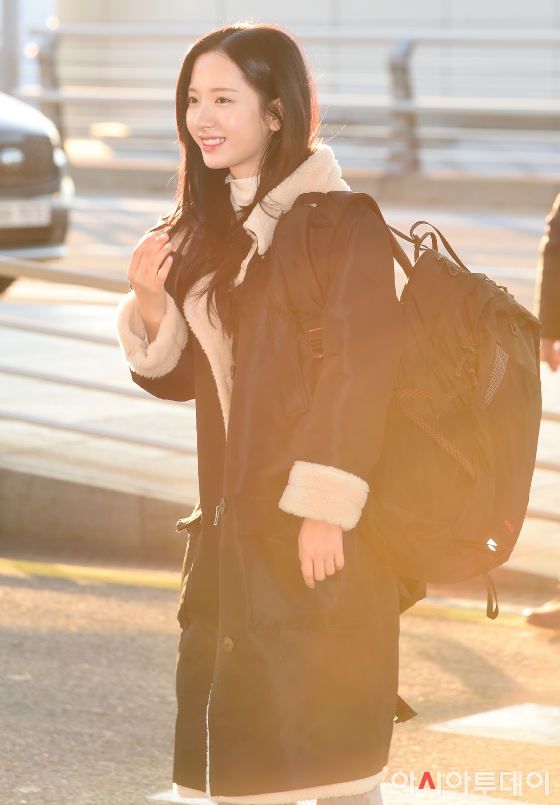 정법촬영.. 인천공항 출국하는 우주소녀 보나.jpg | 인스티즈