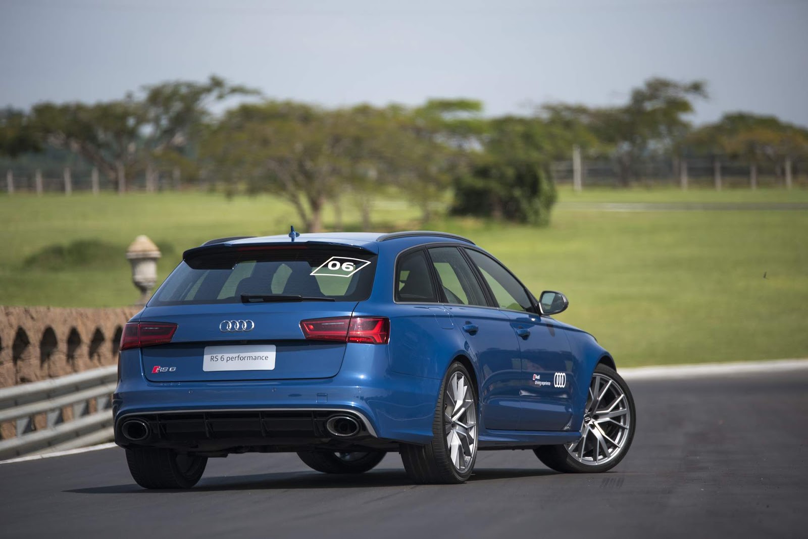 Audi RS6 Avant é esportivo disfarçado de perua que custa R$ 1,2 milhão;  teste