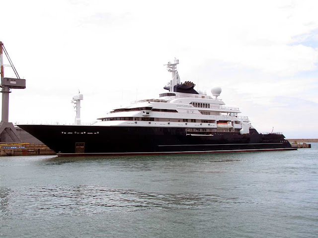 Octopus superyacht, Livotno