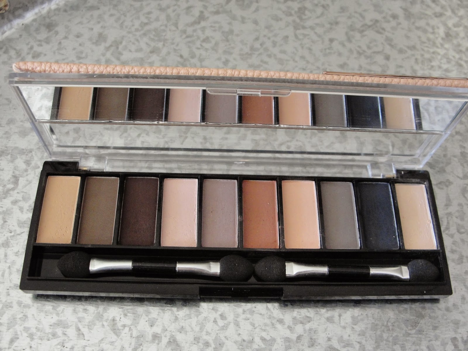 IT Brushes for ULTA HARD CANDY BIRTHDAY SUIT PALETTE & OTHER FAVORITES