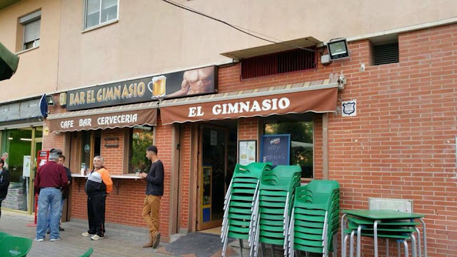 Bar ,el gimnasio, café, cervecería