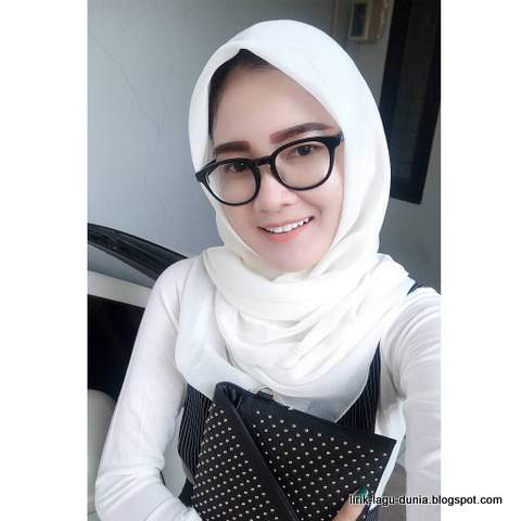 Foto Nella Kharisma Hijab Foto Nella Kharisma Hijab