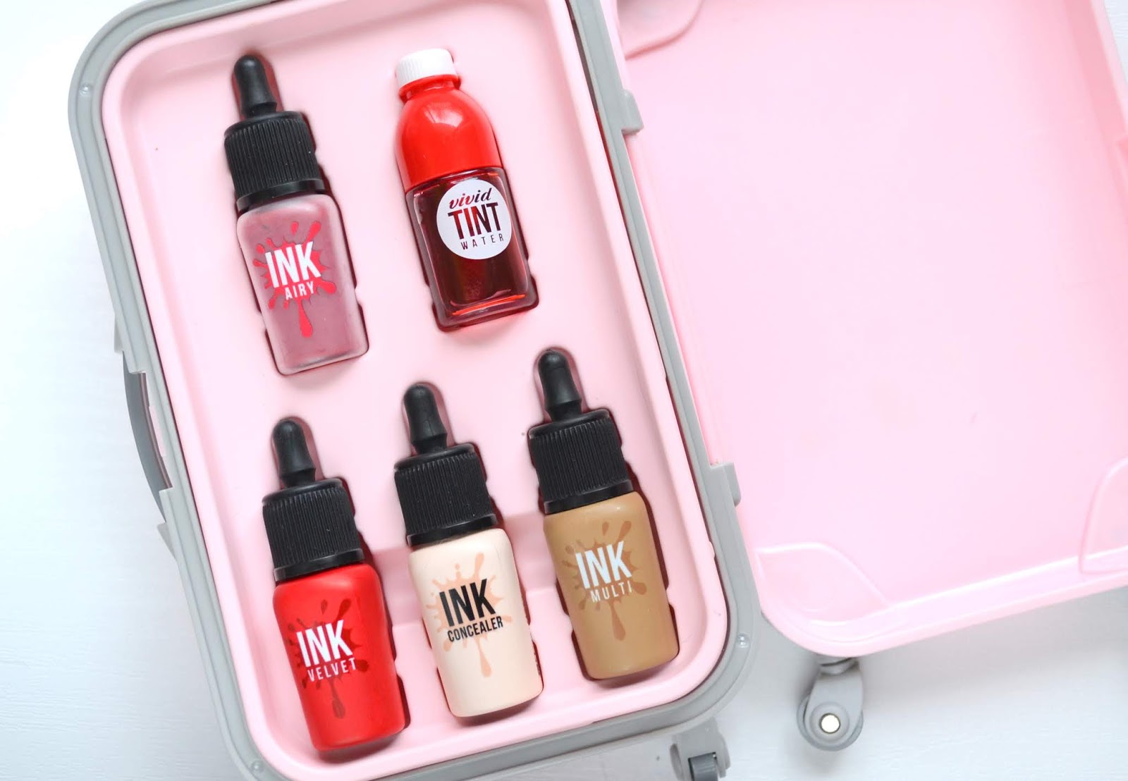 mini lip gloss suitcase
