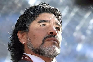 Maradona não se conteve diante de tamanha tragédia 