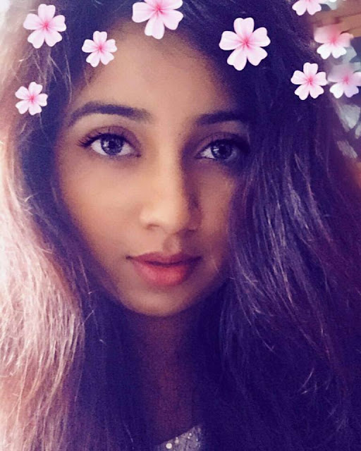 shreya ghoshal personal photo-pic-in-hd shreya ghoshal personal photo-pic-in-hd
