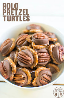 pretzel rolo turtles- easy christmas candy