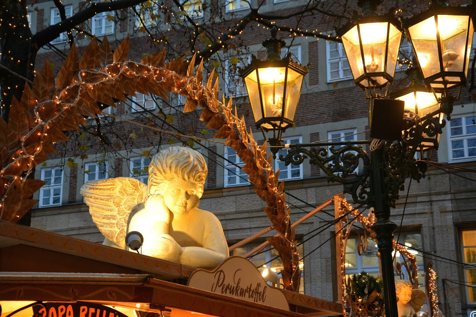 Christmas Market Düsseldorf Decorations Found Around the Christmas Market Düsseldorf