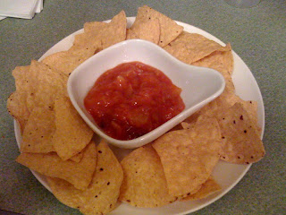 nachos con salsa al 