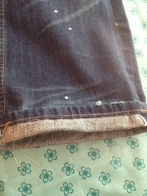 Two It Yourself: How to hem jeans with original hem without cutting