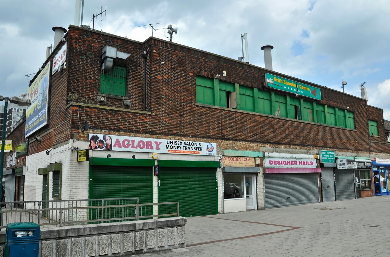 Arthur Pewty's maggot sandwich The Erith Lighthouse.
