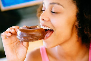 10 Ways To Resist Food Cravings During Pregnancy