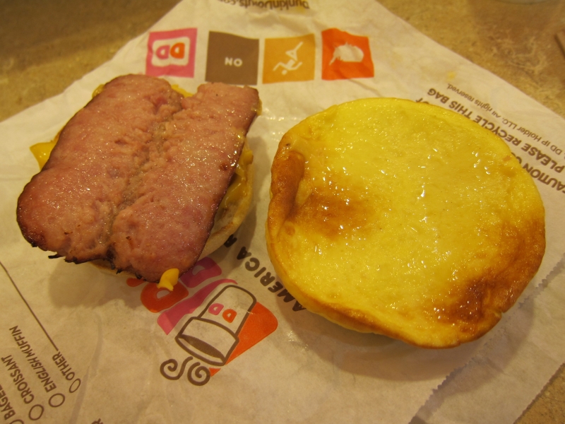 Review Dunkin' Donuts Smokehouse Sausage Breakfast Sandwich