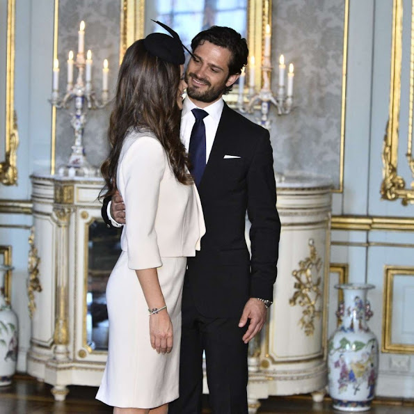 Prince Carl Philip and Sofia Hellqvist held a private reception after their banns of marriage for invited guests in the presence of their parents
