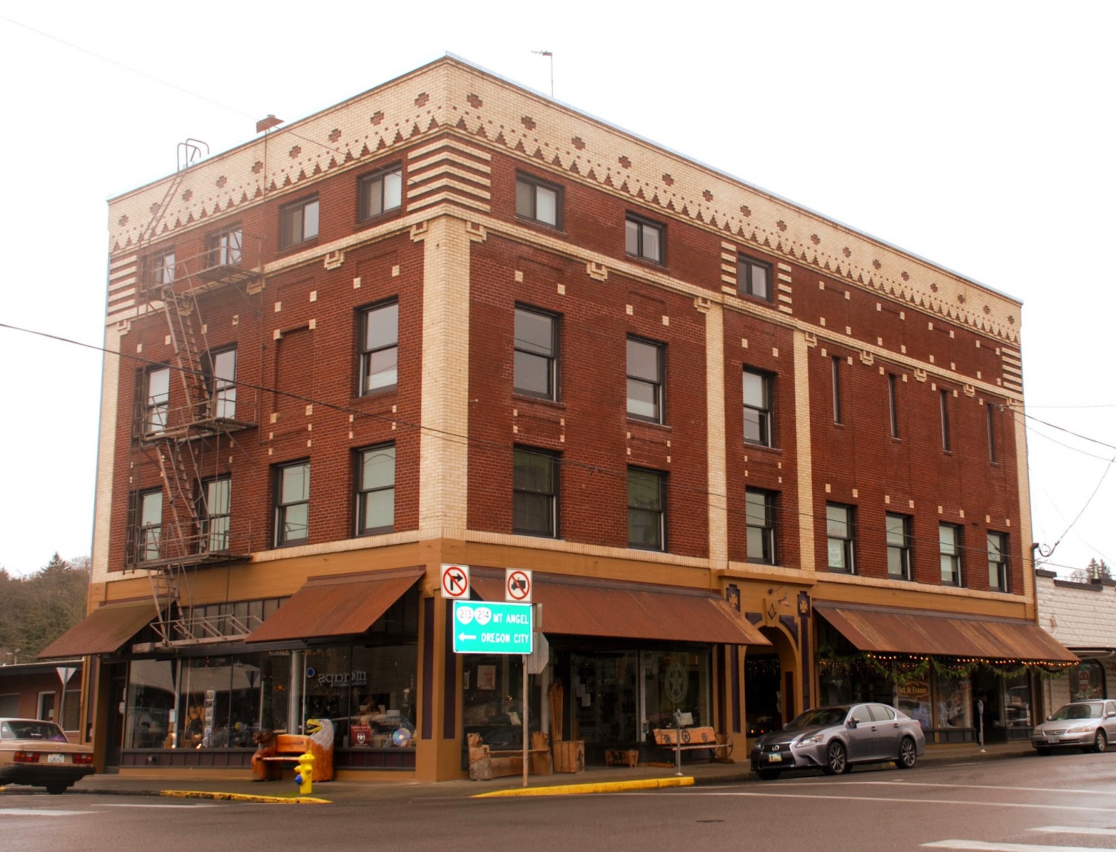 Everything Oregon (and Beyond) Silverton, Oregon A Walking Tour