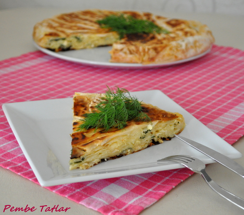 Pembe Tatlar Peynirli Tava Böreği