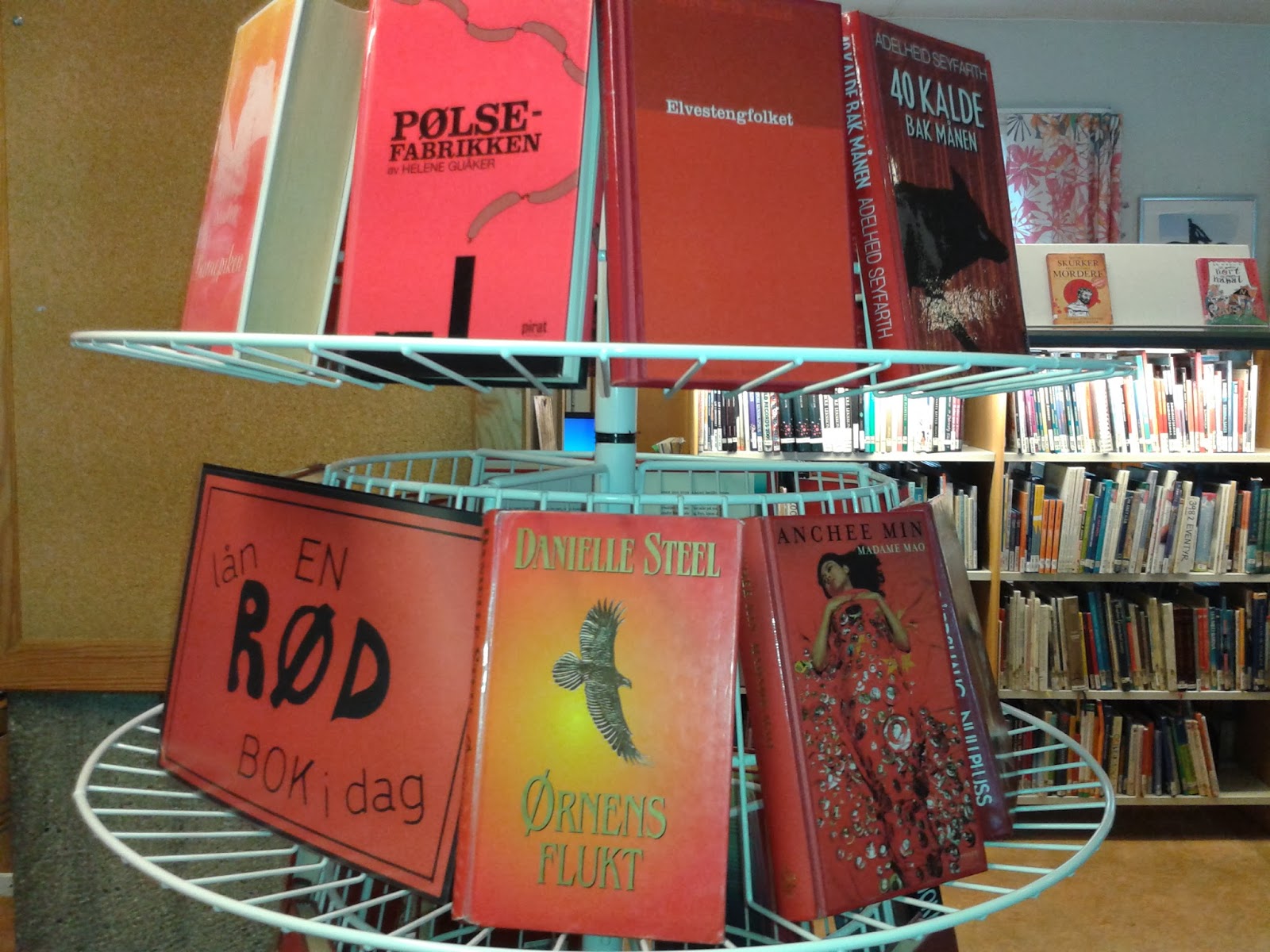 Elverum bibliotek: Lån ei RØD bok