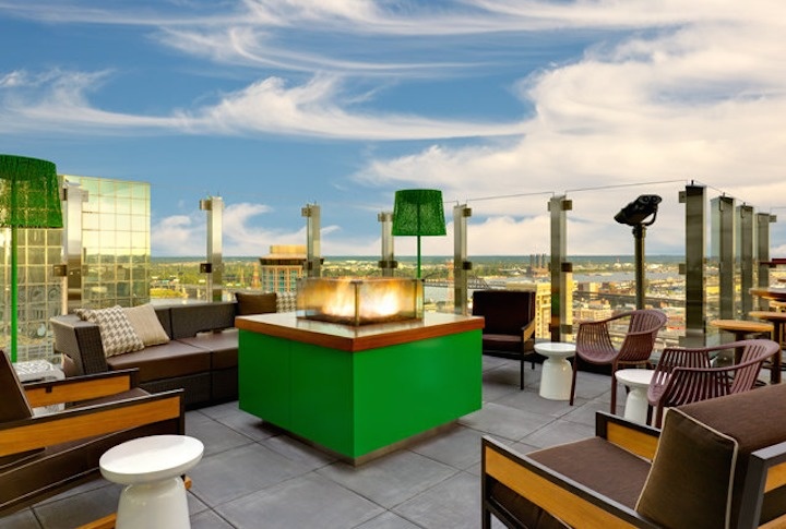The World’s 30 Best Rooftop Bars… Everyone Should Drink At #9 At Least Once. - The Three Sixty in the Hilton is St. Louis, Missouri gives a 360° view of the city.