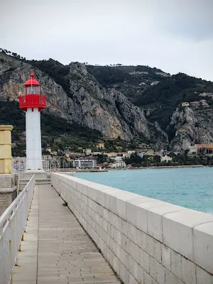 Things to see in Menton: Check out the local lighthouse