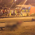 Grupo em carro faz tiroteio em praça da Capital, mata jovem e deixa três feridos