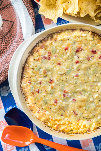 Feta Artichoke Dip - seriously delicious!!! SO simple and this tastes amazing! Only 6 ingredients - feta, artichokes, pimentos, garlic, parmesan and mayonnaise. Can mae ahead of time and refrigerate until ready to bake. Ready to eat in under 30 minutes. Always the first thing to go at parties!! #appetizer #superbowl #tailgating Feta Artichoke Dip - seriously delicious!!! SO simple and this tastes amazing! Only 6 ingredients - feta, artichokes, pimentos, garlic, parmesan and mayonnaise. Can mae ahead of time and refrigerate until ready to bake. Ready to eat in under 30 minutes. Always the first thing to go at parties!! #appetizer #superbowl #tailgating
