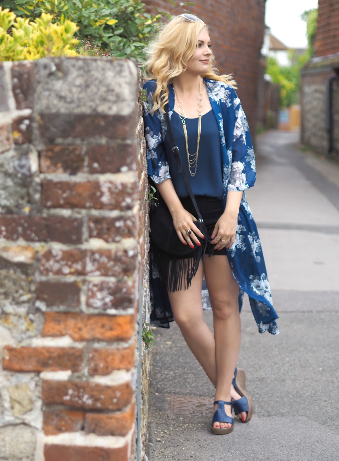 moshulu wedge sandals