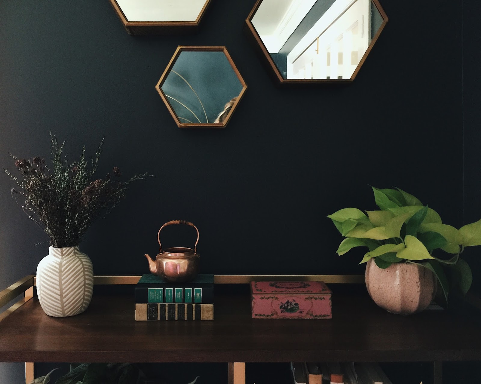 how to style a boho bookshelf