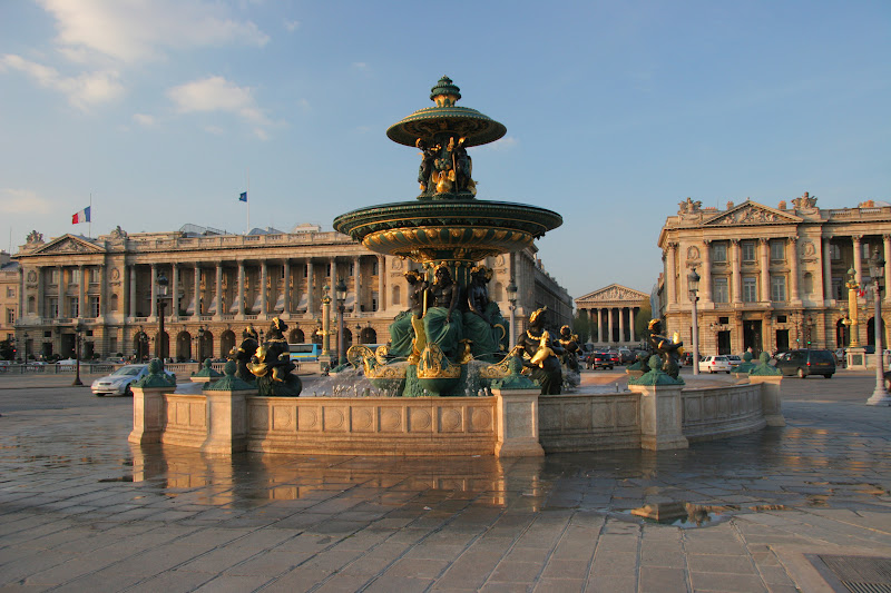 TOP WORLD TRAVEL DESTINATIONS Place de la Madeleine, Paris