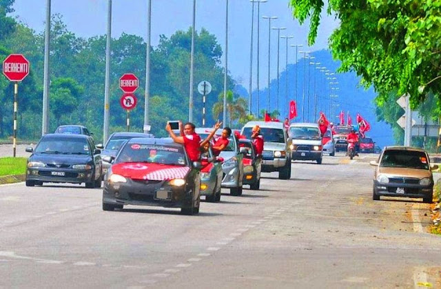 Image result for konvoi penyokong kelantan