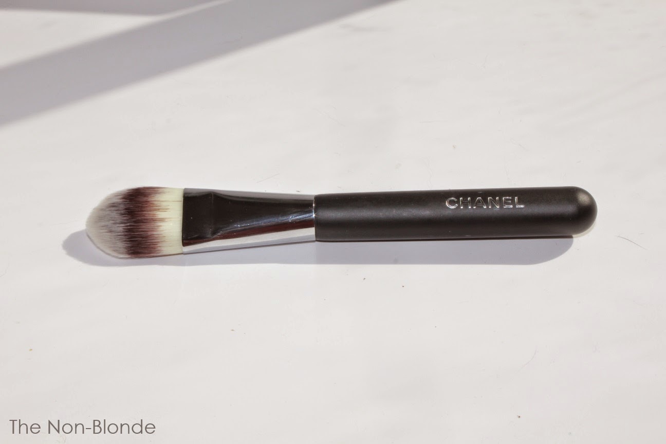 Chanel Foundation Brush 6 The NonBlonde