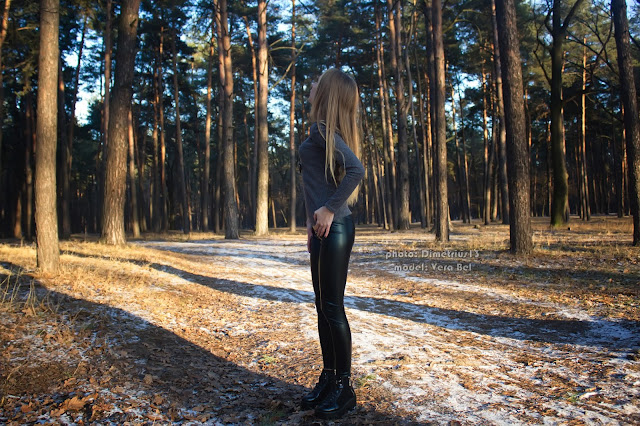 Rosewholesale: Skew Collar Long Sleeves Sweater & Gilding Faux Leather Leggings