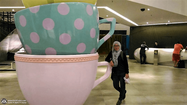 Giant tea cup Hotel On The Park Hotel On The Park, Resorts World Genting, Genting Highlands,