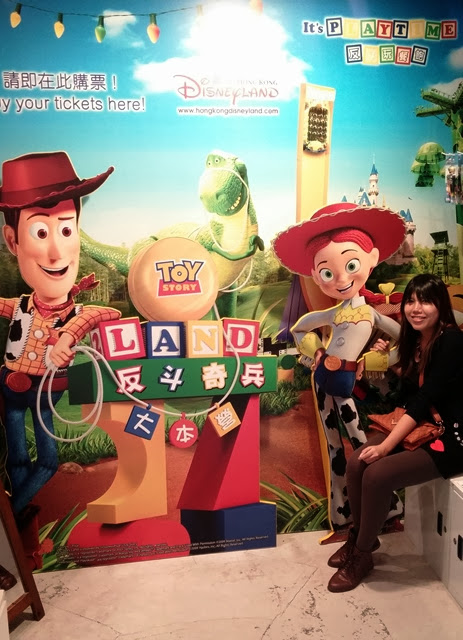 part 1] Disneyland Hong Kong Halloween Special - Toy Story Land + Monsters  University