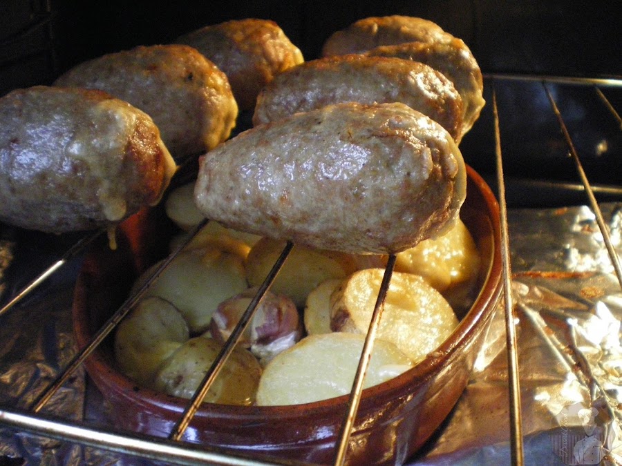 "Ovillo" de carne relleno de pimiento con queso: Horneado