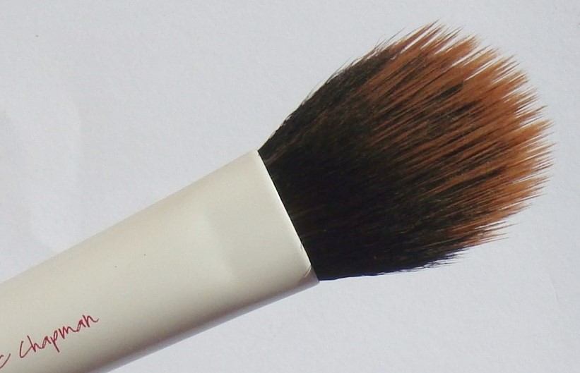little white truths Real Techniques Duo Fiber Contour Brush review