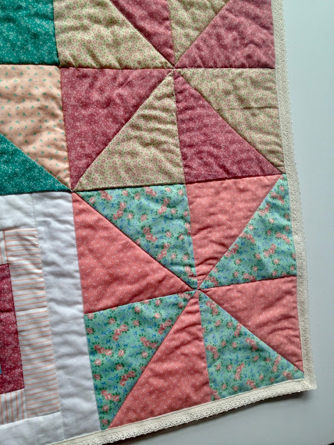 Amy's Creative Pursuits: A Pinwheel Baby Quilt