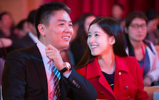 Foto Liu Qiangdong Bersama isitri tercinta
