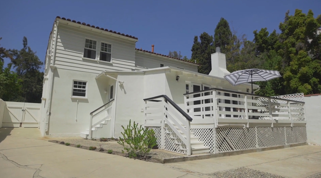 Interior Design vs. 10618 Lindbrook Dr, Los Angeles Luxury Home Tour