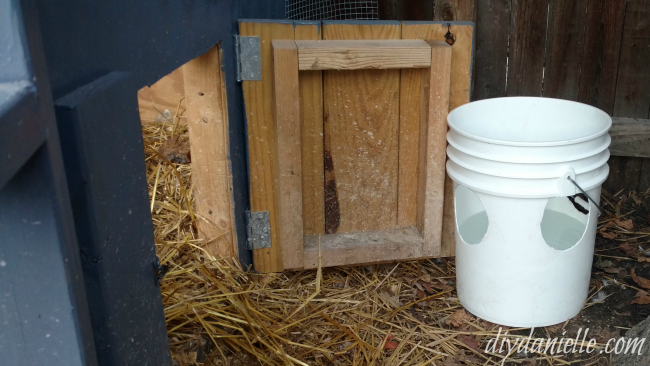 How to make a no mess duck waterer out of a 5 gallon bucket. DIY Duck Waterer: No Mess