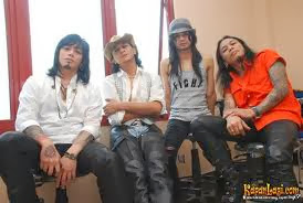 http://www.gitarmusik.com/ http://www.gitarmusik.com/