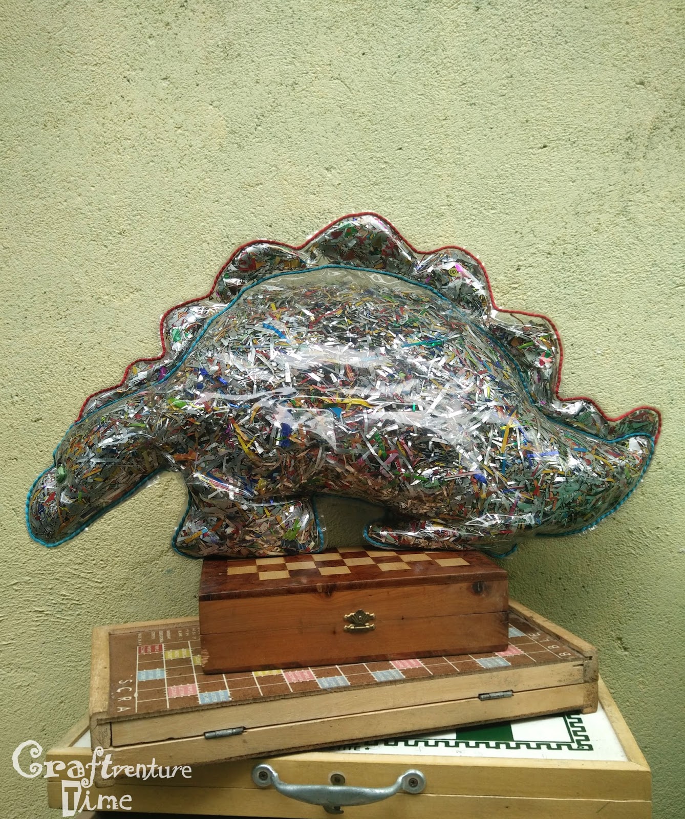 Craftventure Time Plastic Foil Packs Pillow