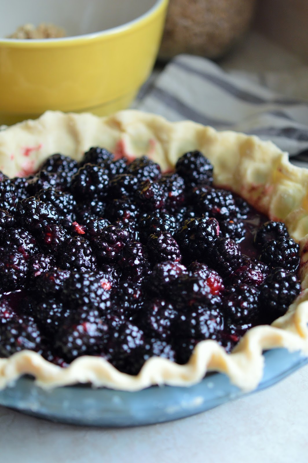 Angie Lynd's Kitchen Blackberry Crumble Pie, Oh My!