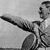 Adolf Hitler era gay? Un viaggio fra storie, miti, negazionismo e revisionismo